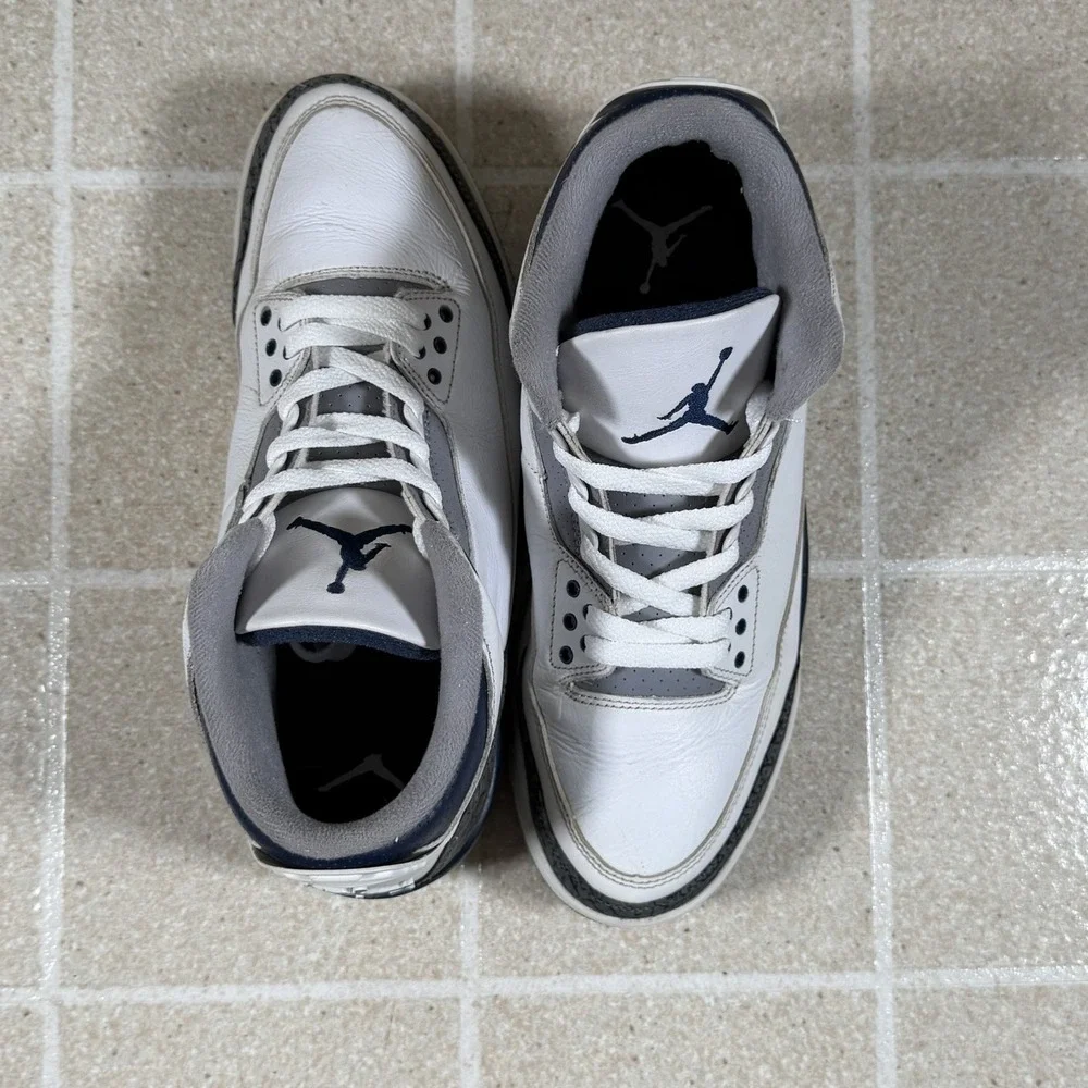 Air Jordan 3 Retro Midnight Navy Size 9 CT8532-140 Cement White Blue